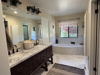 $1,250,000 | 275 Kerry Lane, Cloverdale, CA 95425