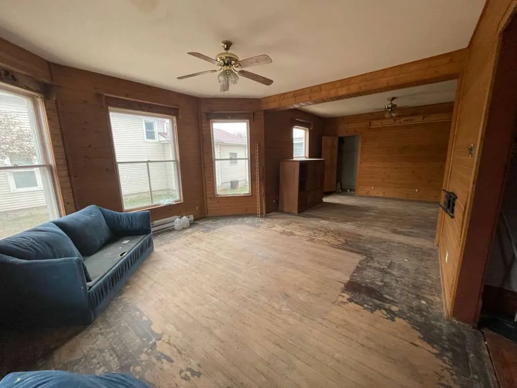 $60,000 | 203 East Washington Street, Avon, IL 61415