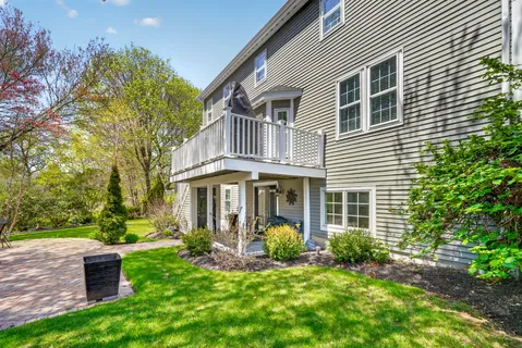 $1,265,000 | 2 Heritage Lane, Saugus, MA 01906