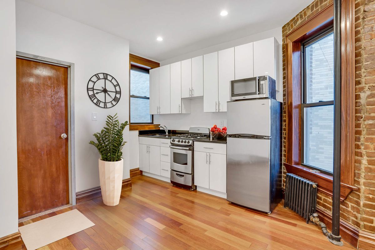 114 East 97th Street, Unit 4R Manhattan, NY 10029 - Photo 3 of 4