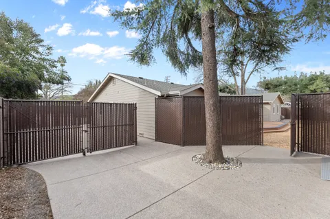 $2,195,000 | 484 Diablo Road, Danville, CA 94526