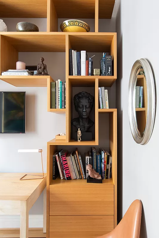 390 West End Avenue, Unit 7DS Manhattan, NY 10024 - Photo 7 of 31 a view of living room with furniture and flat screen tv