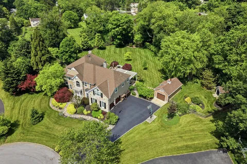$1,750,000 | 302 Jefferson Drive, Malvern, PA 19355