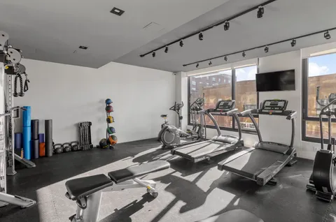 $1,995,000 | 50 Greenpoint Avenue, Unit PHB | Greenpoint