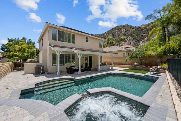 $1,225,000 | 25415 Thoreau Way, Stevenson Ranch, CA 91381