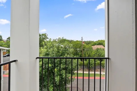 $330,000 | 2605 Witsome Loop, Unit 40, Austin, TX 78741