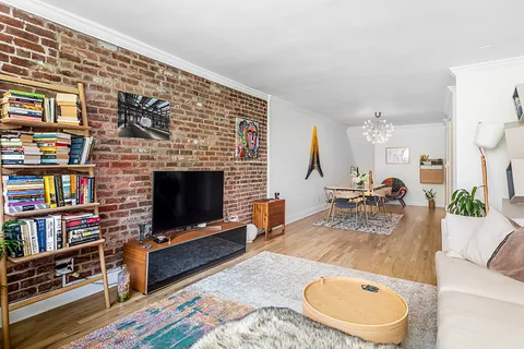$1,200,000 | 250 West 15th Street, Unit 3C | Chelsea