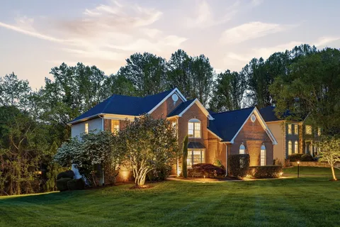 $1,800,000 | 1283 Cobble Pond Way, Vienna, VA 22182