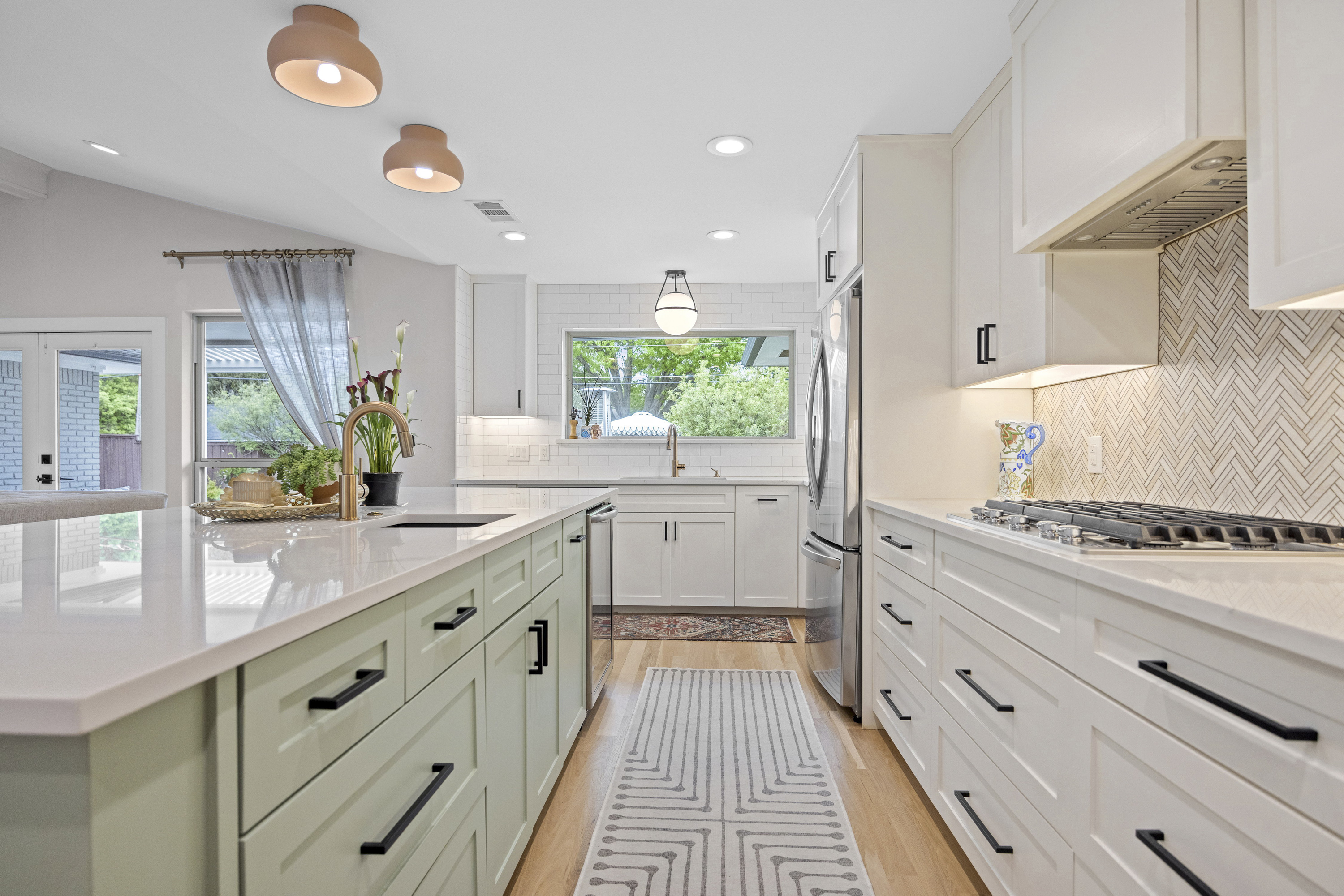 7714 Fallmeadow Lane Dallas, TX 75248 - Photo 3 of 37