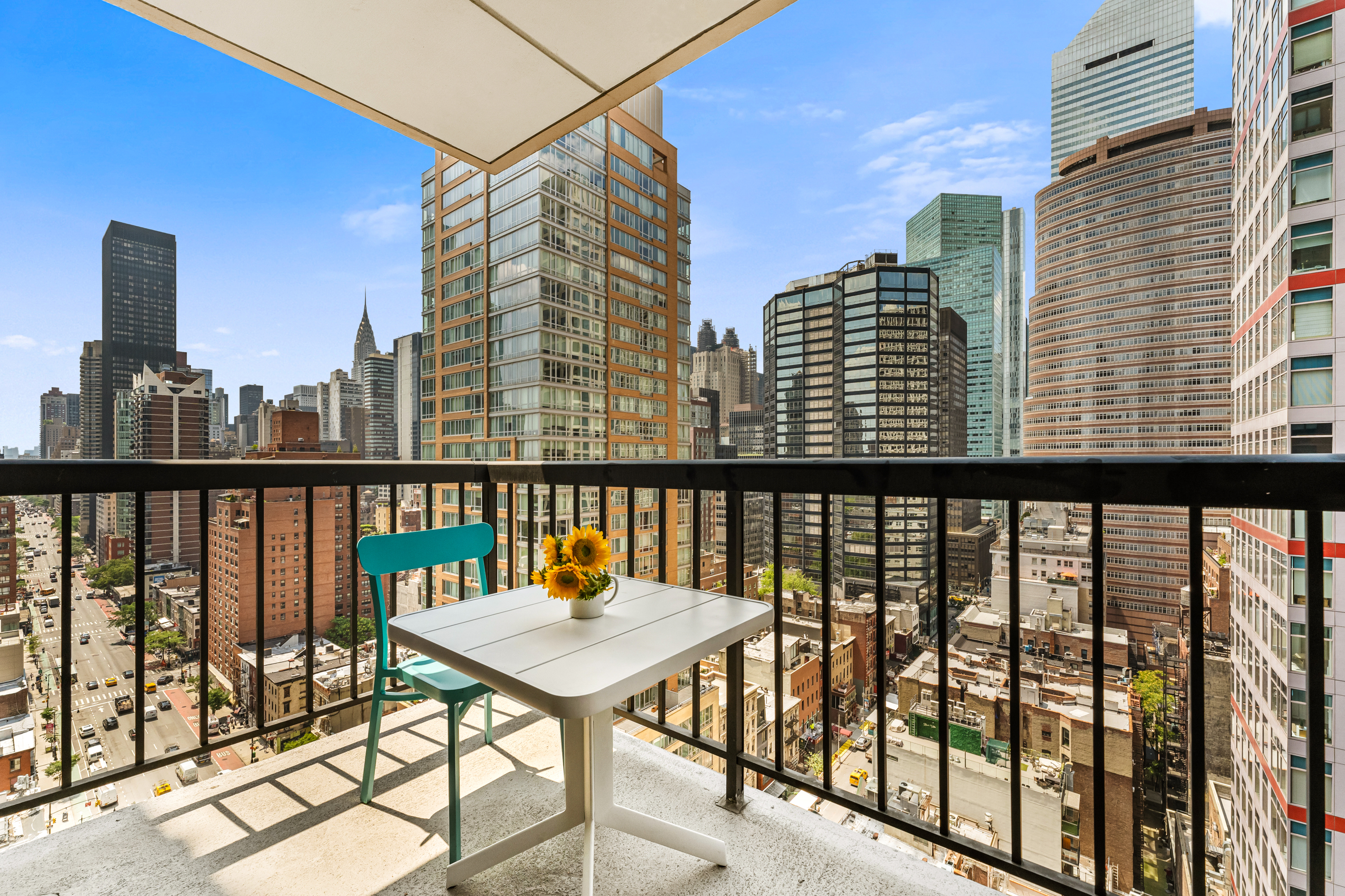 300 East 54th Street, Unit 20D Manhattan, NY 10022 - Photo 7 of 18