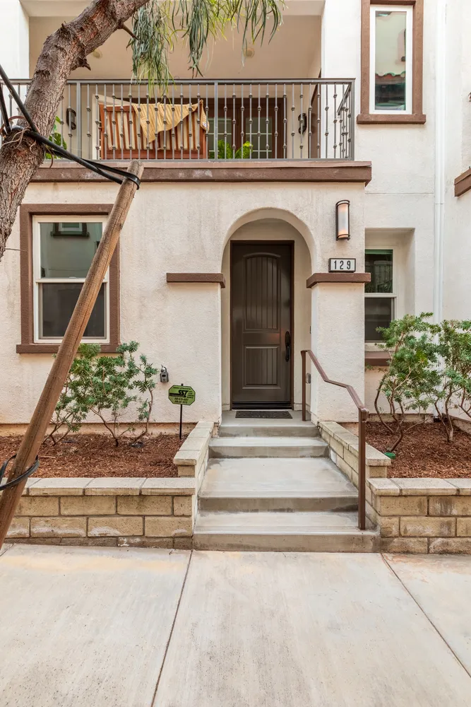 $1,049,000 | 129 Cessna Lane, Los Angeles, CA 90042