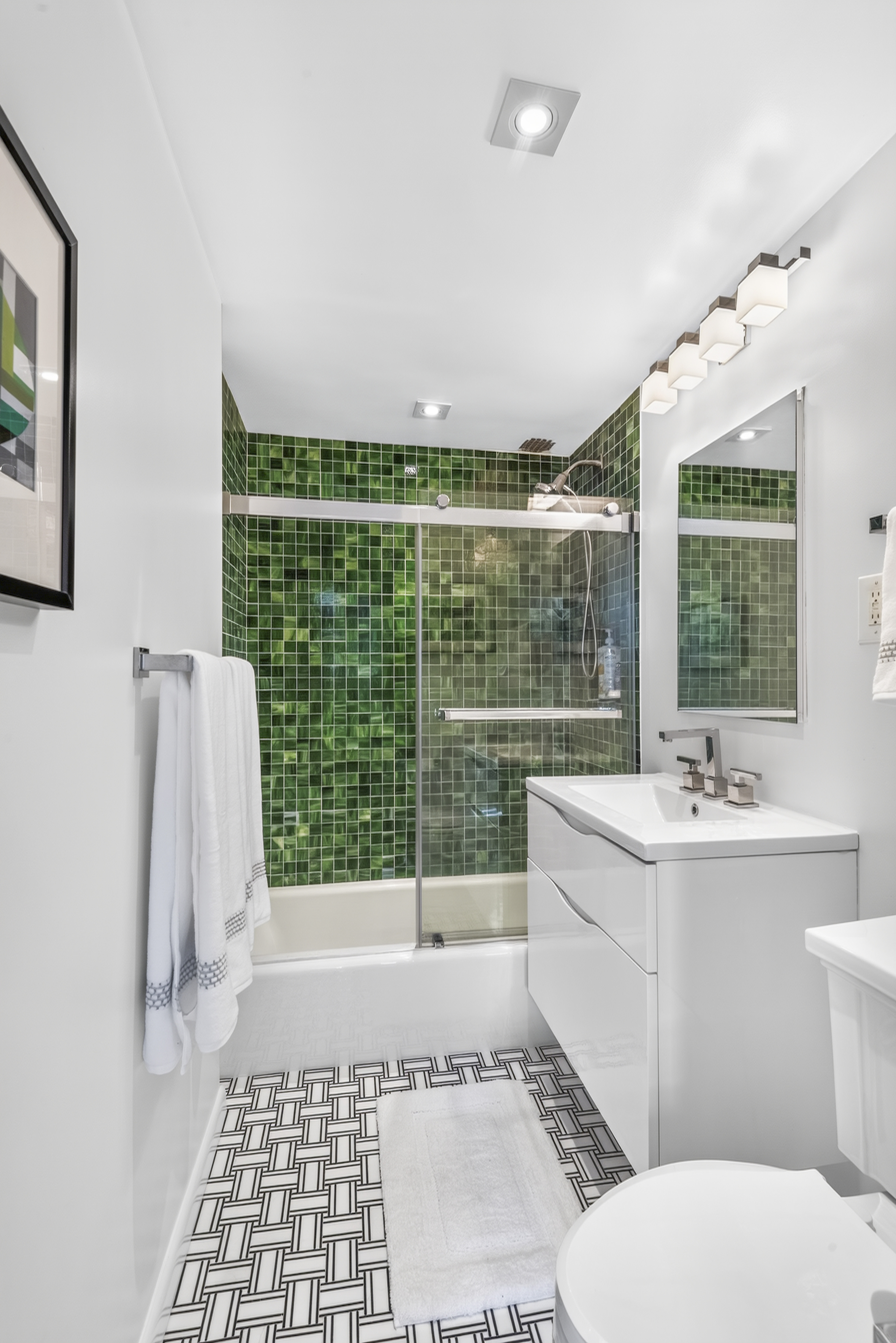 175 East 62nd Street, Unit PHB Manhattan, NY 10065 - Photo 11 of 17 Gallery Image 11