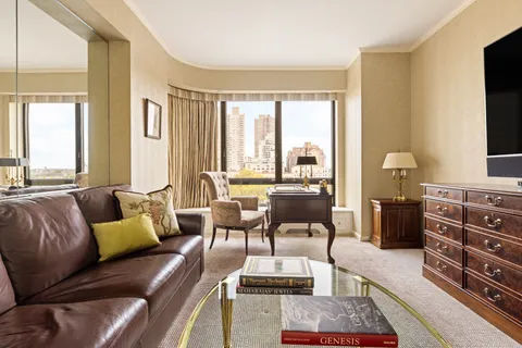 $3,750,000 | 530 East 76th Street, Unit 8CD | Lenox Hill