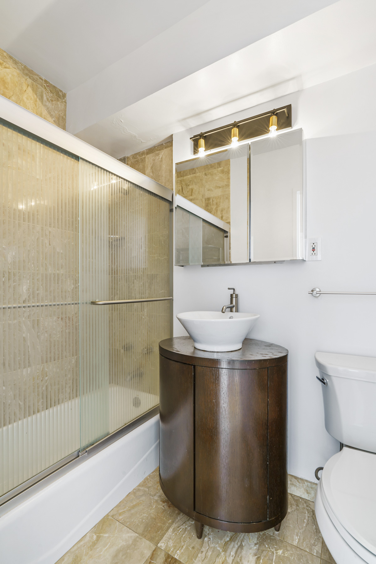 166 East 63rd Street, Unit 7A Manhattan, NY 10065 - Photo 9 of 11