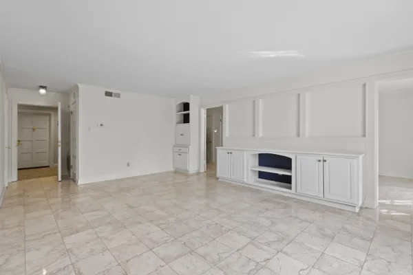 $225,000 | 3000 St Charles Avenue, New Orleans, LA 70115