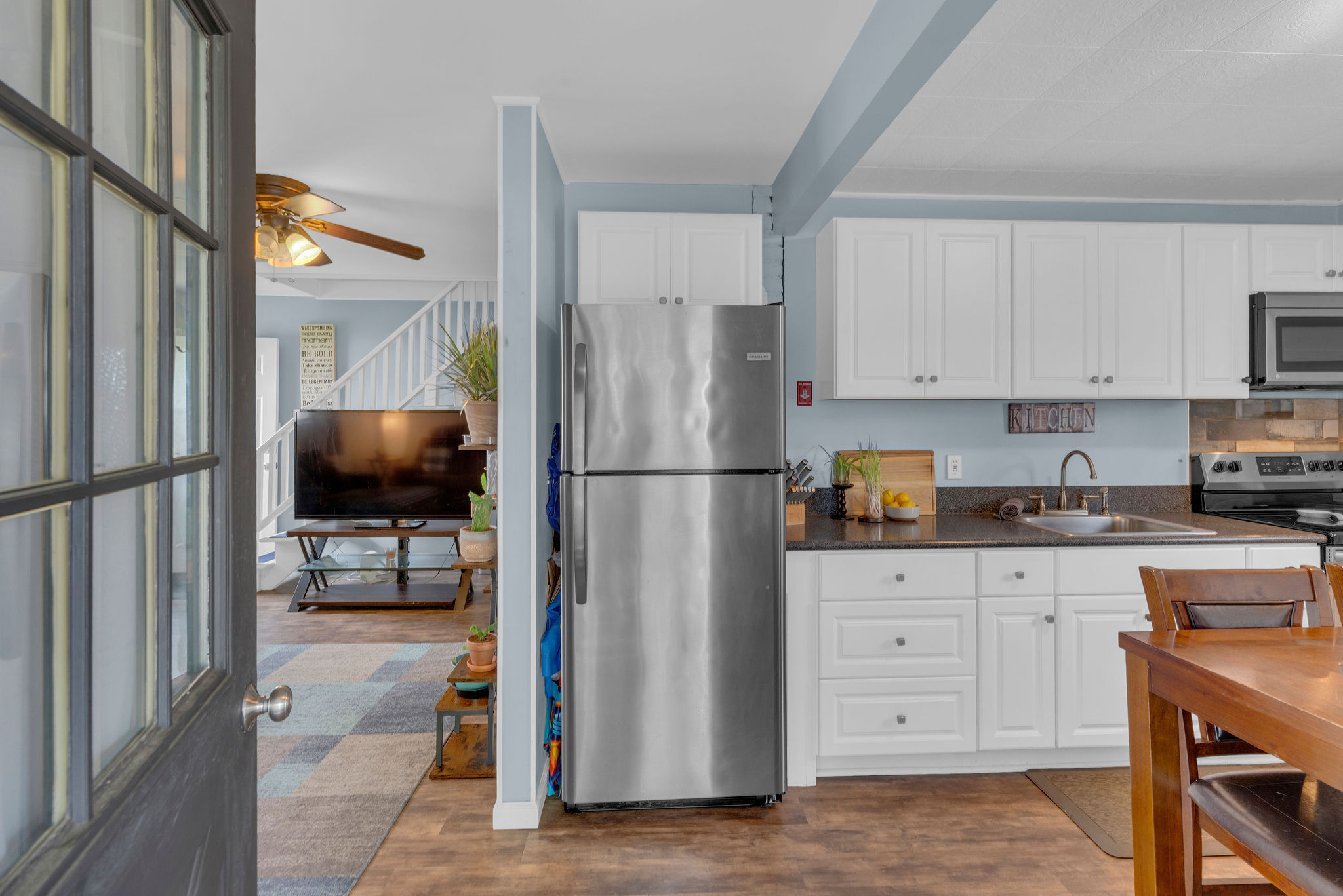 45 Red Cedar Drive Levittown, PA 19055 - Photo 4 of 34