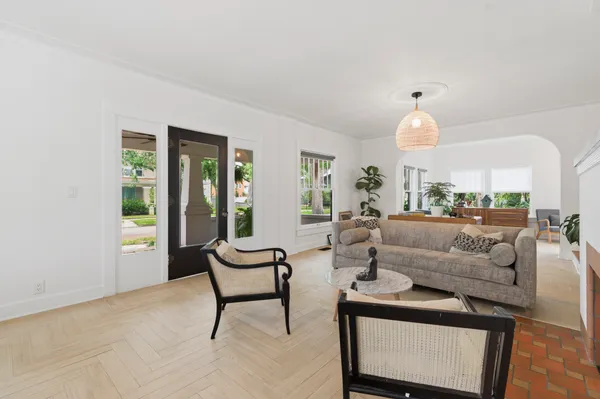 $1,549,000 | 816 16th Avenue Northeast, St. Petersburg, FL 33704