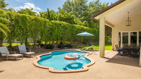 $1,735,000 | 14831 Southwest 95th Court, Miami, FL 33176