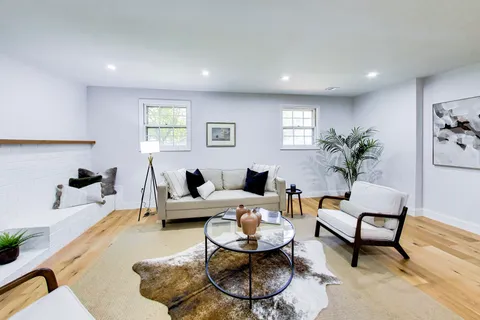 $1,095,000 | 11832 Enid Drive, Potomac, MD 20854