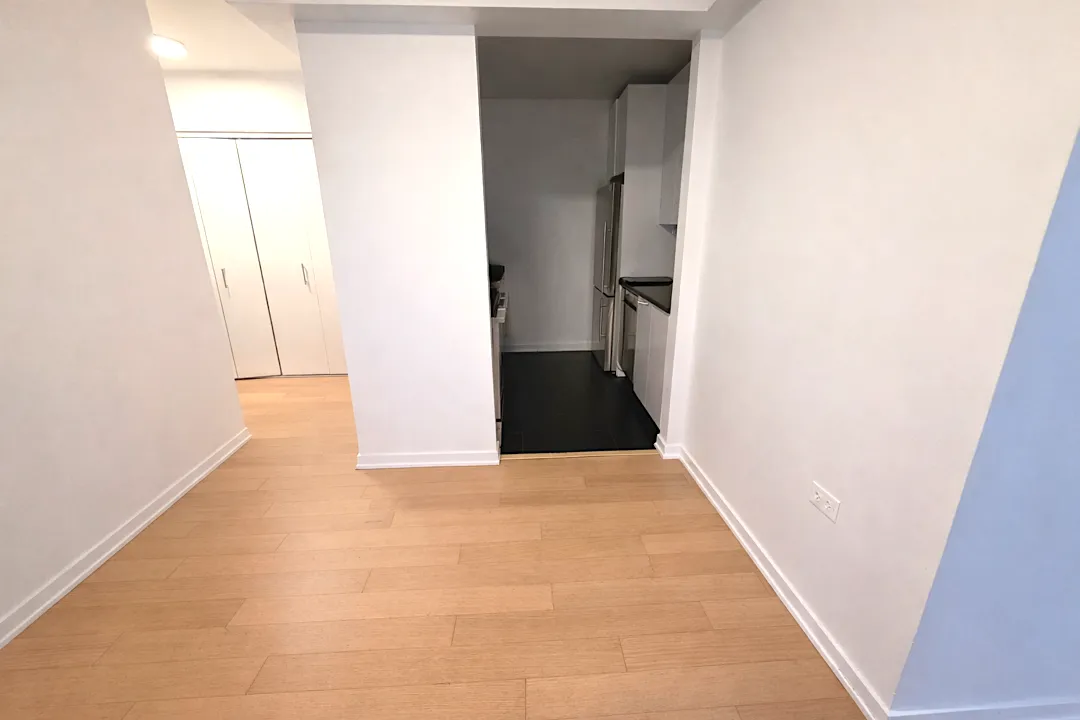 $4,100 | 75 West End Avenue, Unit C15E | Upper West Side