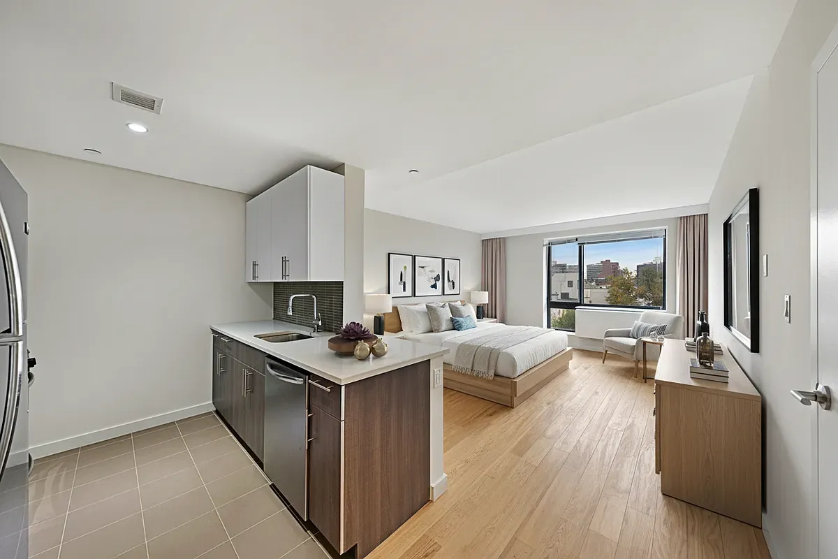 $2,995 | 44-72 11th Street, Unit B703 | Long Island City