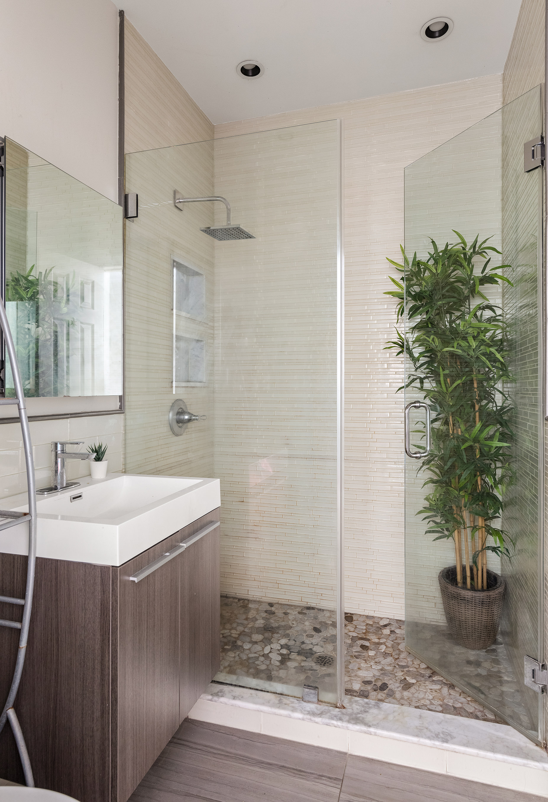 396 Degraw Street, Unit 2 Brooklyn, NY 11231 - Photo 4 of 5 a bathroom with a sink and a mirror