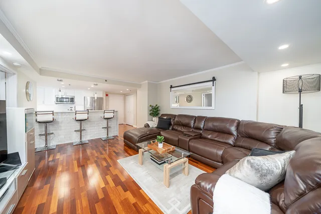 $749,000 | 700 1st Street, Unit 4M 4M, Hoboken, NJ 07030