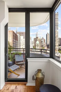 $1,995,000 | 455 East 86th Street, Unit 11A | Upper East Side