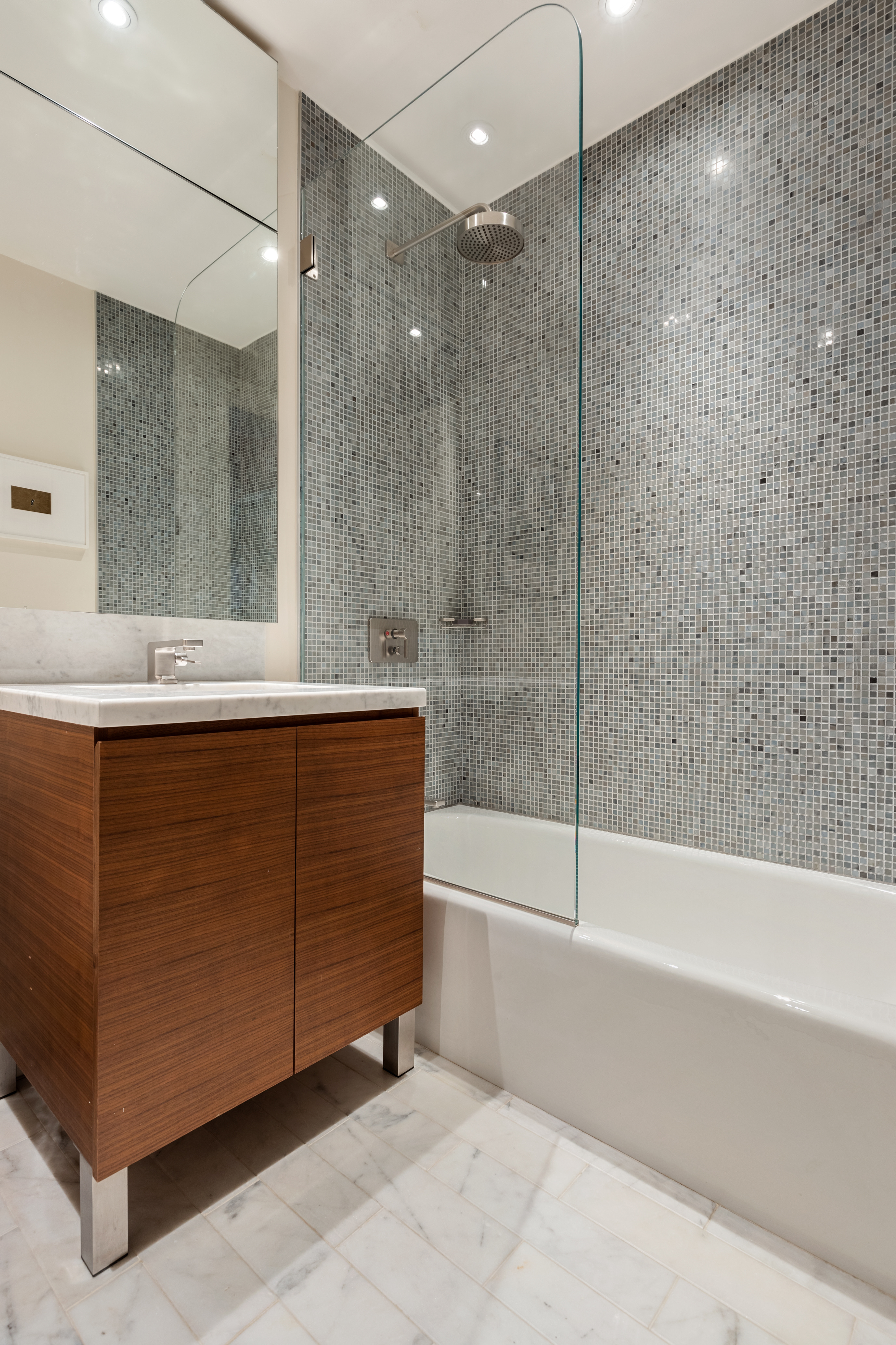 400 West 12th Street, Unit 4K Manhattan, NY 10014 - Photo 14 of 15