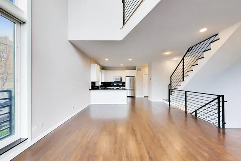 $750,000 | 1086 North Paulina Street, Unit B, Chicago, IL 60622