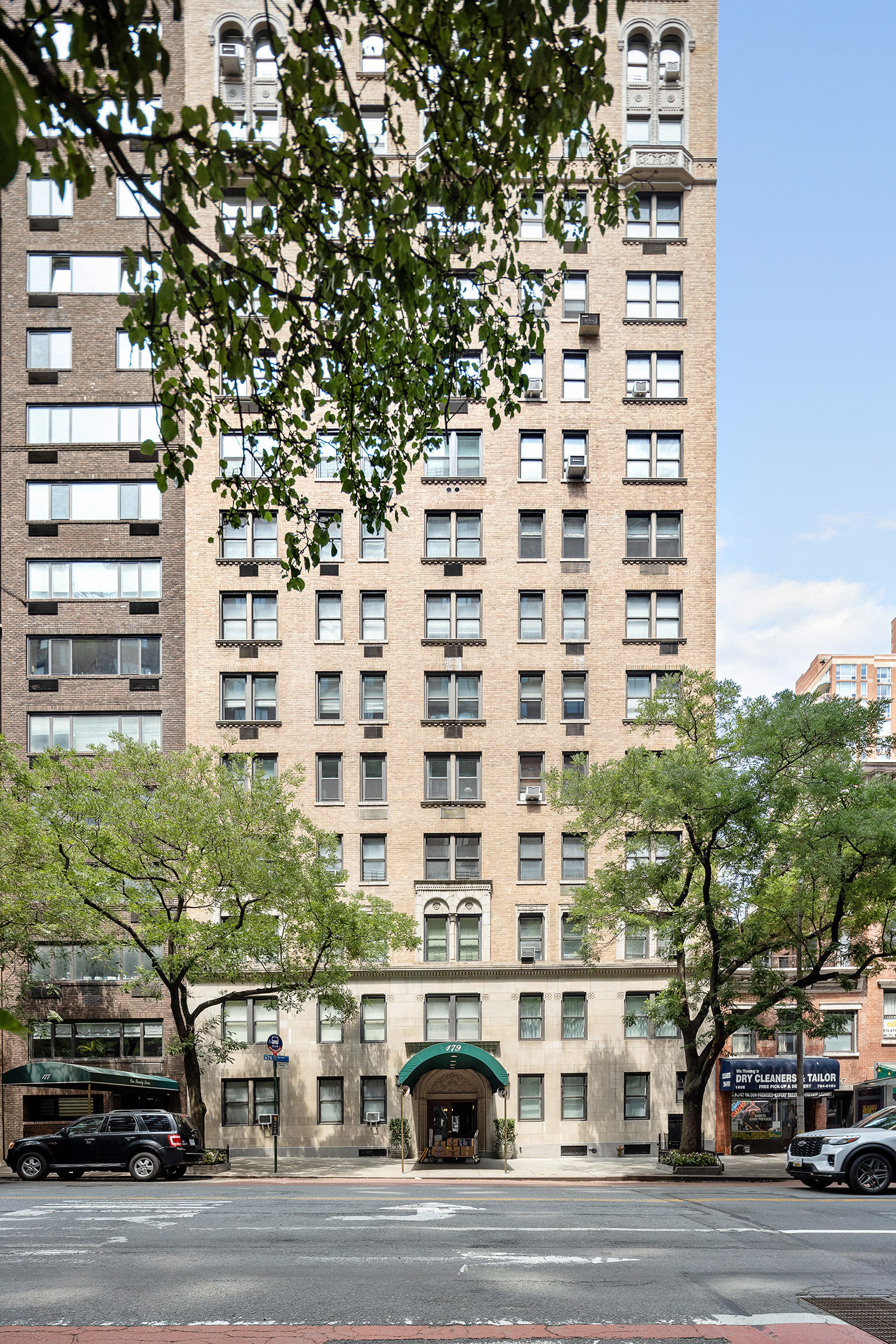 179 East 79th Street, Unit 11C Manhattan, NY 10075 - Photo 9 of 10