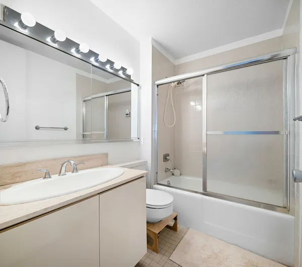 $435,000 | 7004 JFK Boulevard East, Unit 40G, Guttenberg, NJ 07093