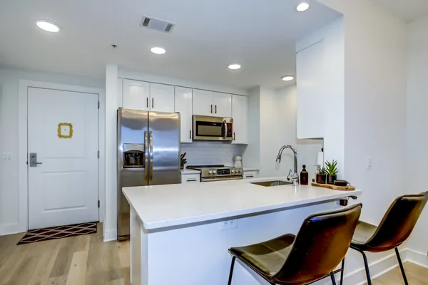 $3,500 | 2001 15th Street North, Unit 623, Arlington, VA 22201