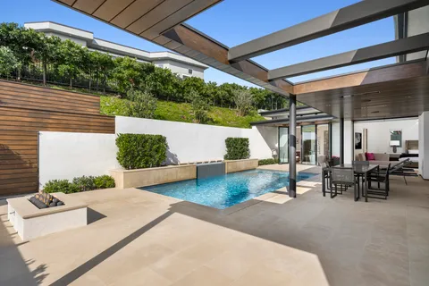 $11,495,000 | 621 Malabar Drive, Corona del Mar, CA 92625