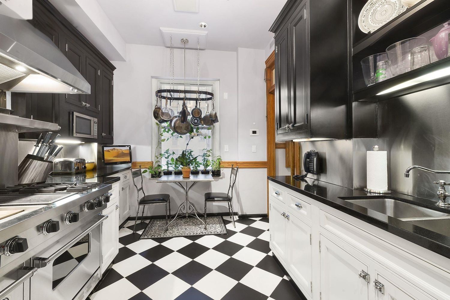 151 Central Park West, Unit 5W Manhattan, NY 10023 - Photo 6 of 9 Gallery Image 6