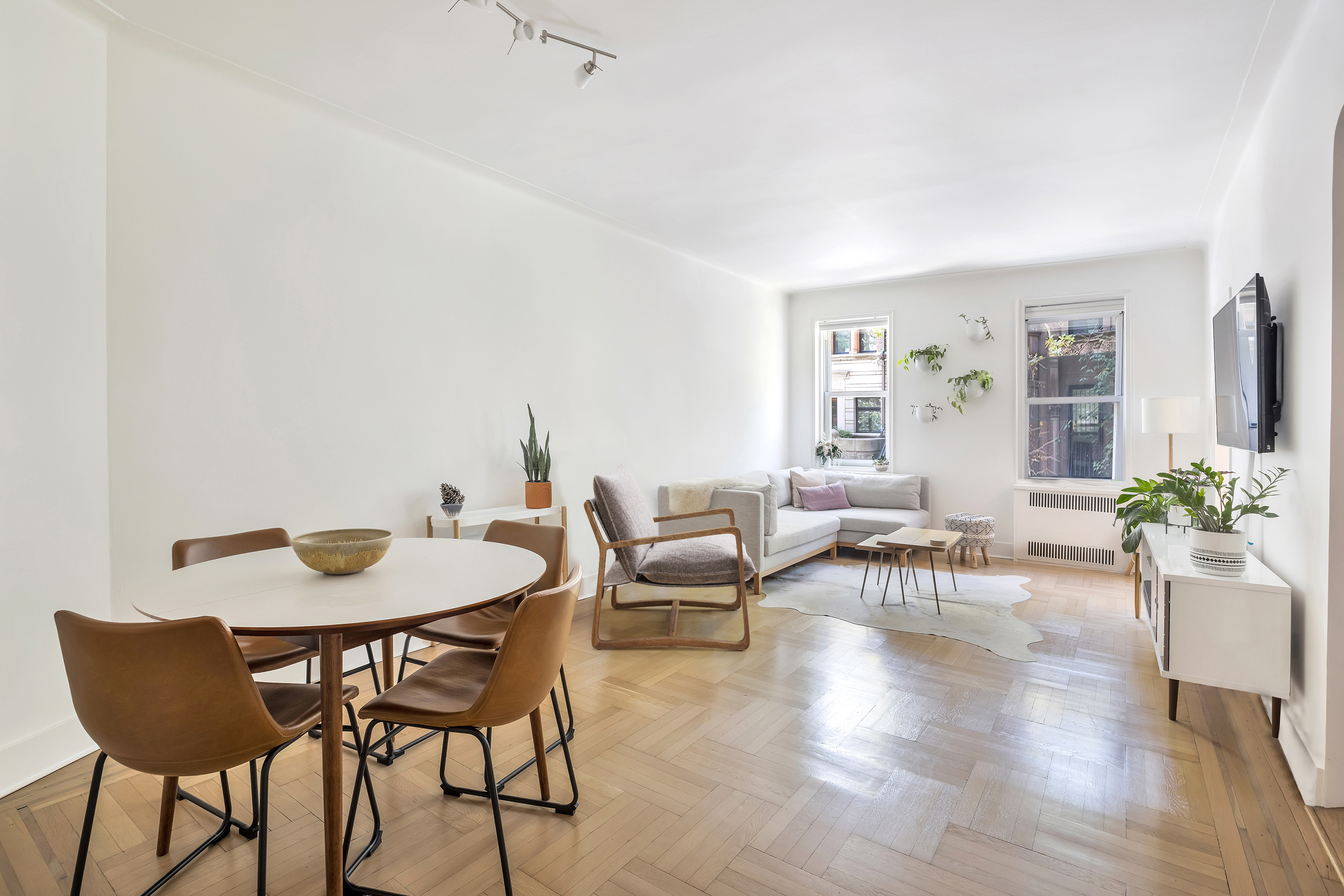 25 Plaza Street West, Unit 1J Brooklyn, NY 11217 - Photo 1 of 10