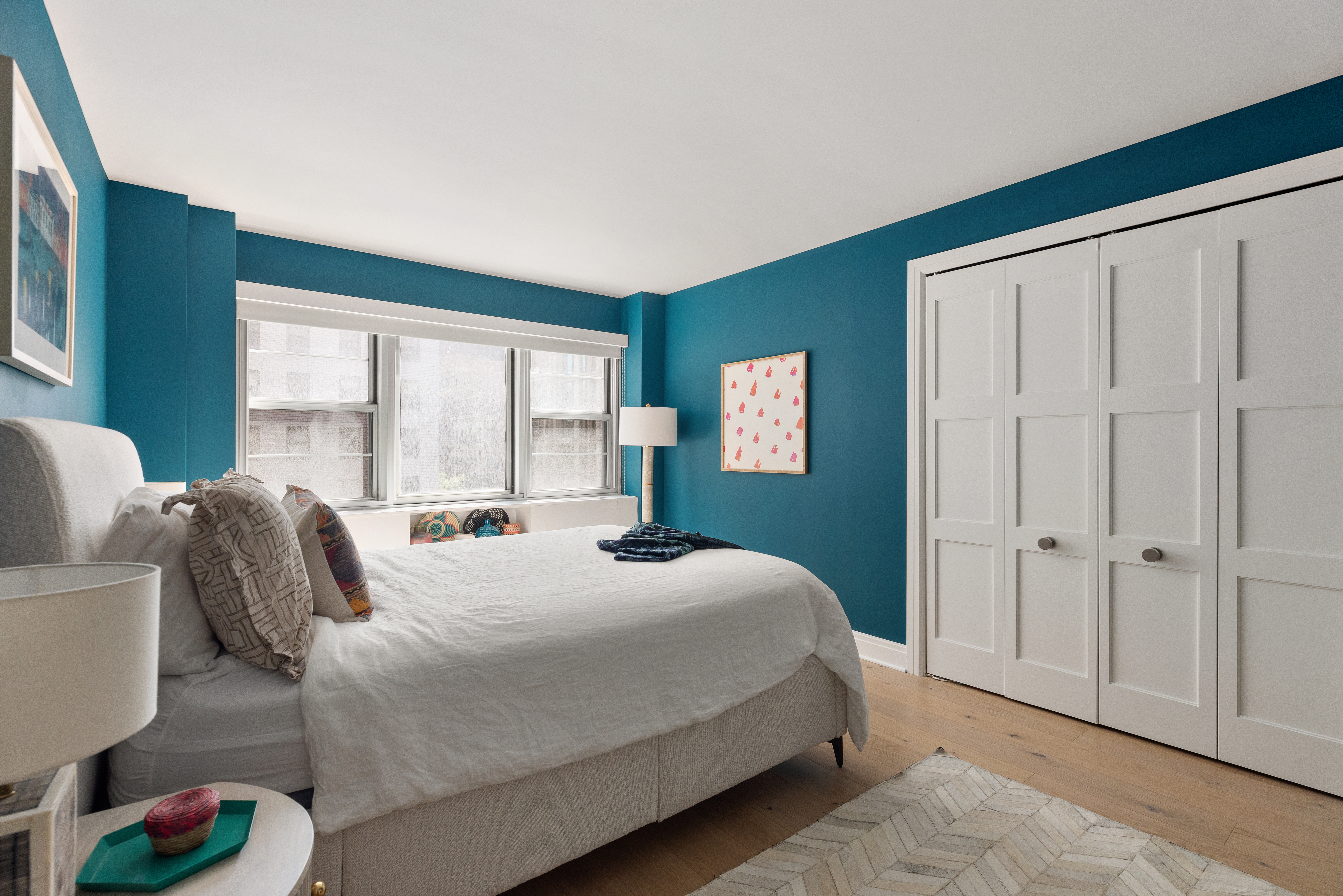 39 Gramercy Park North, Unit 6F Manhattan, NY 10010 - Photo 5 of 8 a bedroom with a bed and a window