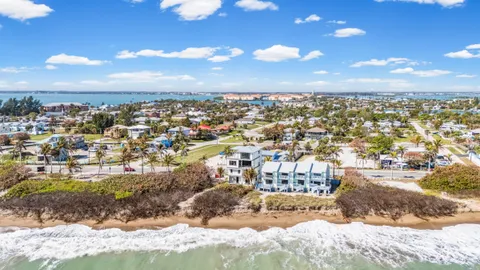 $3,950,000 | 422 South Ocean Drive, Hutchinson Island, FL 34949
