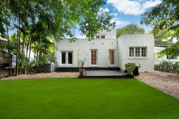 $1,335,000 | 919 Lisbon Street, Coral Gables, FL 33134