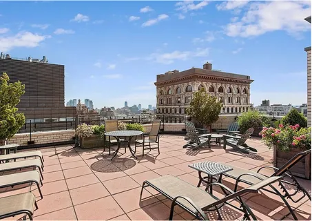 $695,000 | 69 5th Avenue, Unit 17H | Flatiron