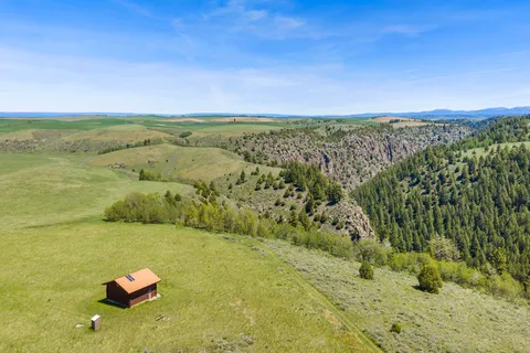 $395,000 | 376 North 4350th St Street East, St. Anthony, ID 83445