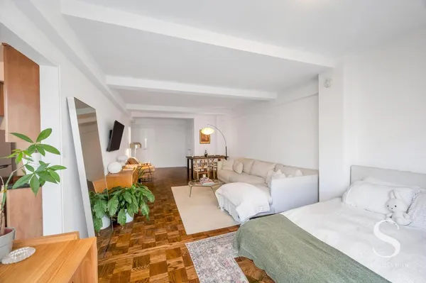 $675,000 | 7 Lexington Avenue, Unit 5E | Gramercy