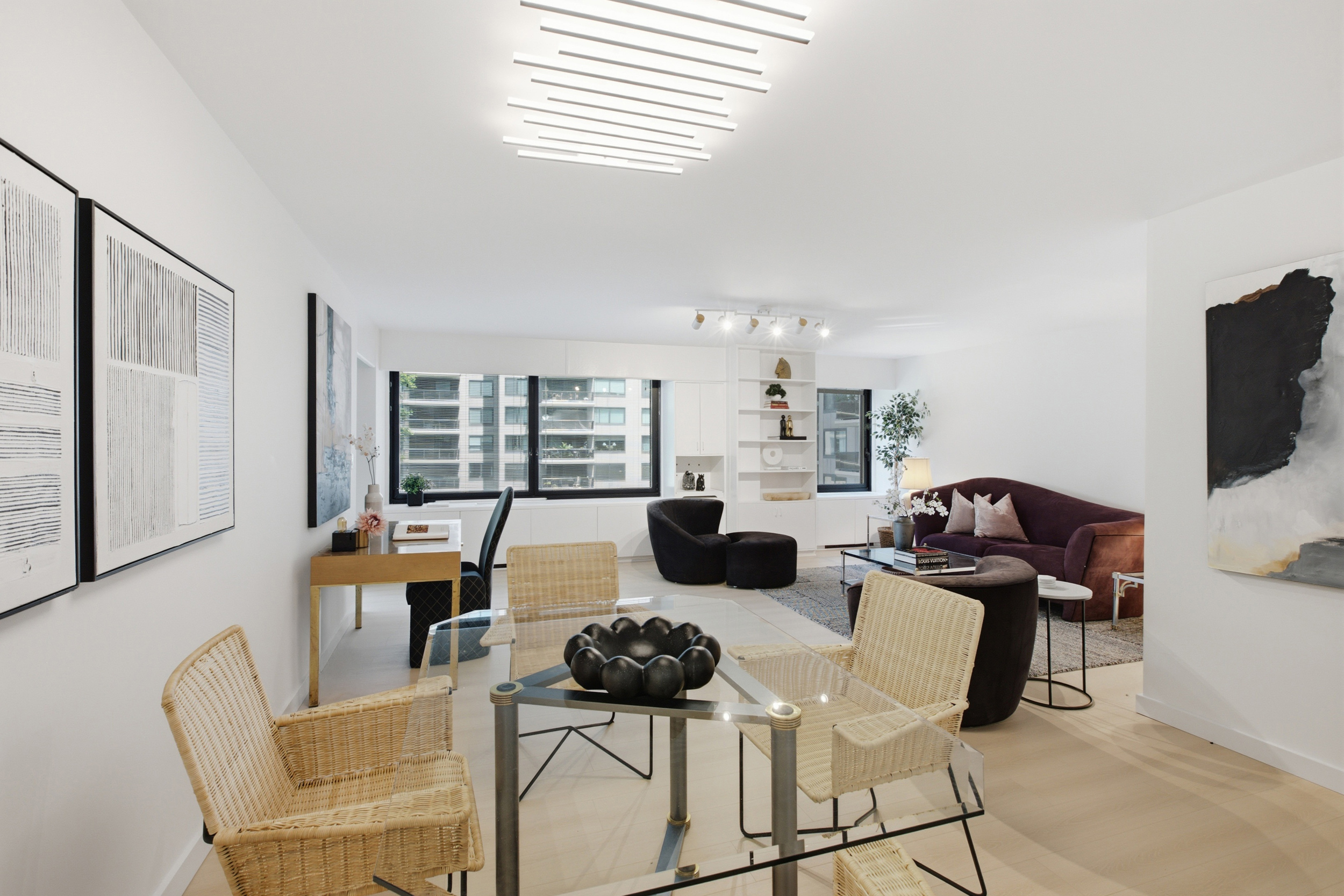 531 Main Street, Unit 409 Manhattan, NY 10044 - Photo 3 of 12