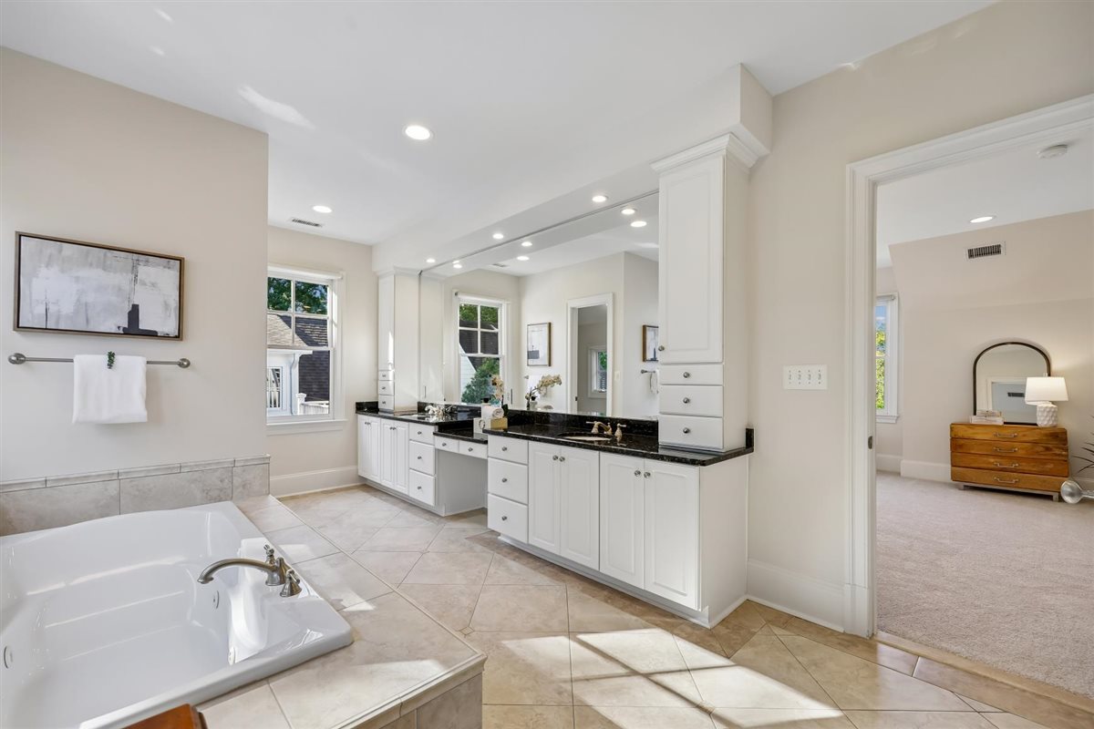 6012 Walhonding Road Bethesda, MD 20816 - Photo 27 of 59 Gallery Image 27