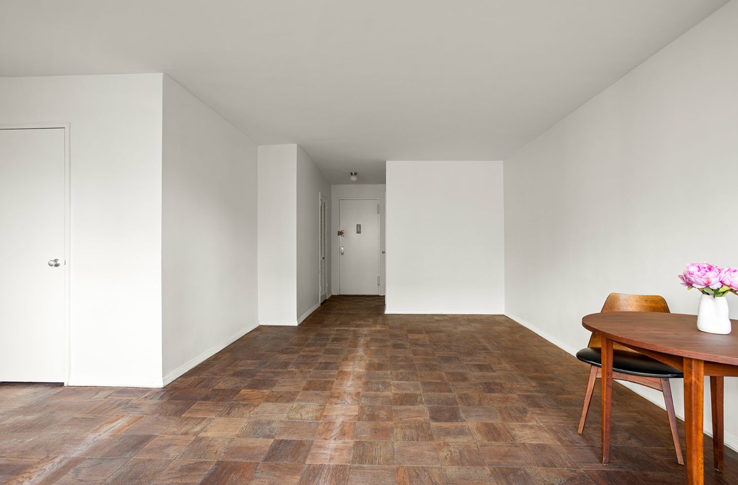 $429,000 | 160 West End Avenue, Unit 11L | Upper West Side