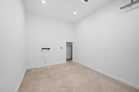 $682,500 | 219 Lessin Lane, Unit 11, Austin, TX 78704