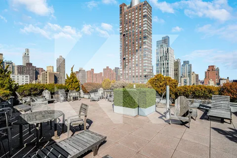 $1,395,000 | 401 East 86th Street, Unit 15C | Upper East Side