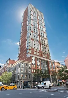 $665,000 | 404 East 76th Street, Unit 2O | Lenox Hill