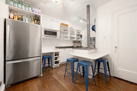 $575,000 | 349 East 49th Street, Unit 1G | Midtown East