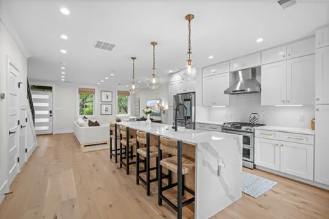 $899,000 | 4019 Illinois Avenue Northwest, Unit 2, Washington, DC 20011